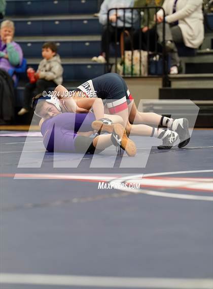 Thumbnail 1 in DeSoto Central vs Lewisburg photogallery.