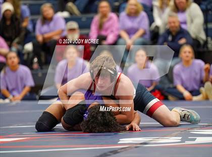 Thumbnail 3 in DeSoto Central vs Lewisburg photogallery.