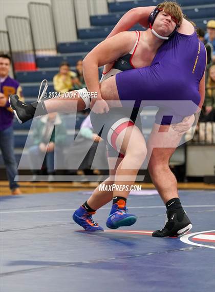 Thumbnail 1 in DeSoto Central vs Lewisburg photogallery.