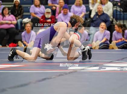 Thumbnail 3 in DeSoto Central vs Lewisburg photogallery.