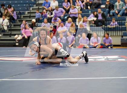 Thumbnail 3 in DeSoto Central vs Lewisburg photogallery.