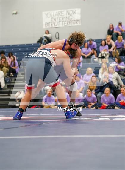 Thumbnail 3 in DeSoto Central vs Lewisburg photogallery.