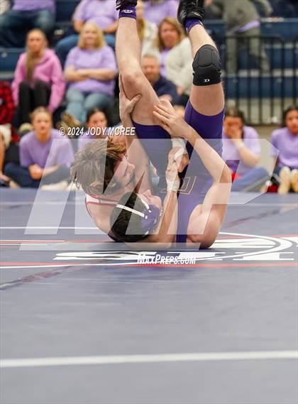 Thumbnail 1 in DeSoto Central vs Lewisburg photogallery.