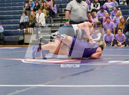 Thumbnail 2 in DeSoto Central vs Lewisburg photogallery.