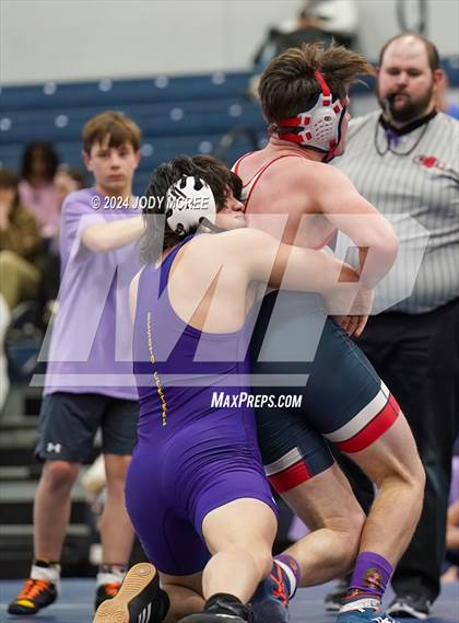 Thumbnail 2 in DeSoto Central vs Lewisburg photogallery.