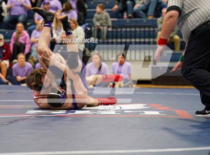 Thumbnail 3 in DeSoto Central vs Lewisburg photogallery.