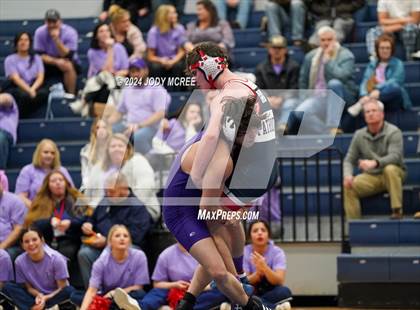 Thumbnail 1 in DeSoto Central vs Lewisburg photogallery.