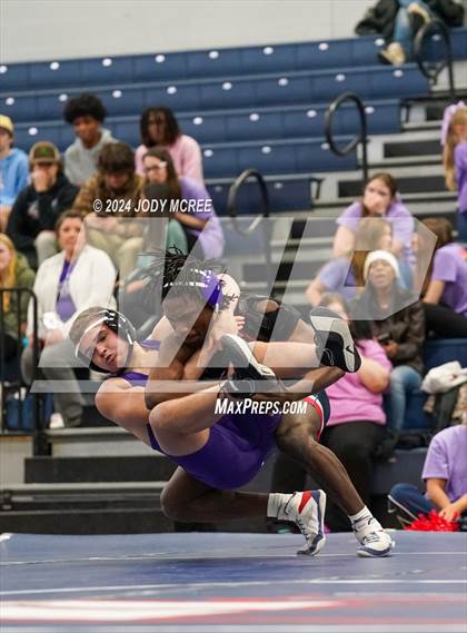 Thumbnail 1 in DeSoto Central vs Lewisburg photogallery.