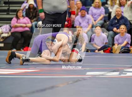 Thumbnail 2 in DeSoto Central vs Lewisburg photogallery.