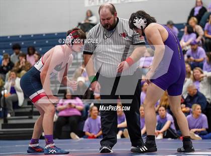 Thumbnail 2 in DeSoto Central vs Lewisburg photogallery.