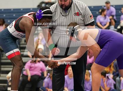 Thumbnail 1 in DeSoto Central vs Lewisburg photogallery.