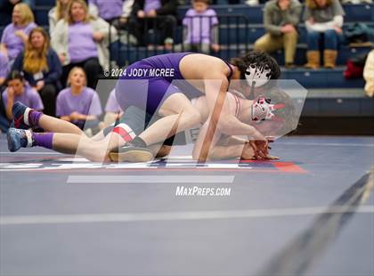 Thumbnail 1 in DeSoto Central vs Lewisburg photogallery.