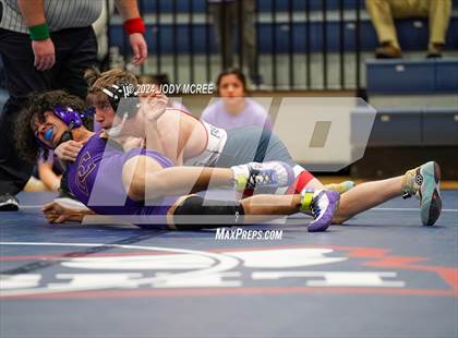 Thumbnail 2 in DeSoto Central vs Lewisburg photogallery.