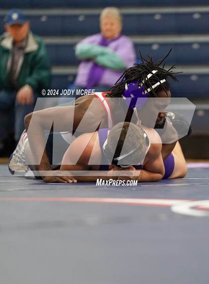 Thumbnail 3 in DeSoto Central vs Lewisburg photogallery.