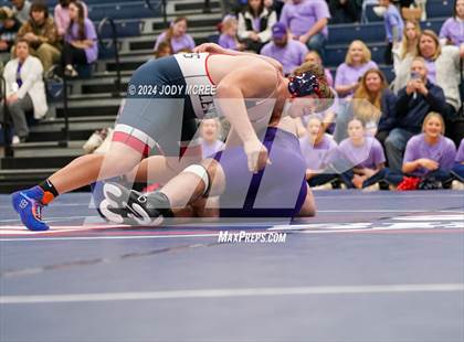 Thumbnail 1 in DeSoto Central vs Lewisburg photogallery.
