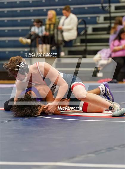 Thumbnail 1 in DeSoto Central vs Lewisburg photogallery.