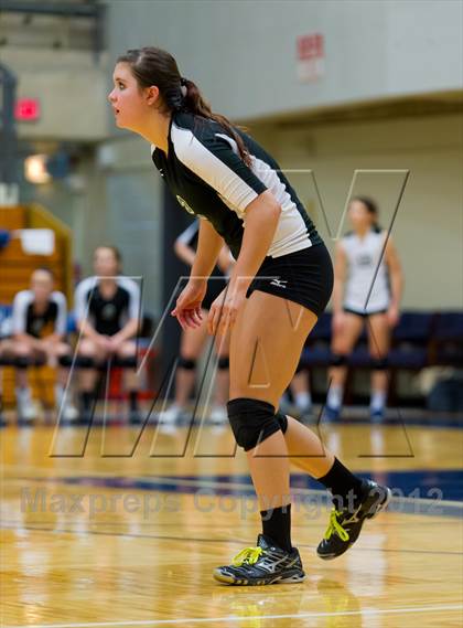 Thumbnail 3 in Boerne-Champion @ Cedar Park (UIL 4A Final Region 4) photogallery.