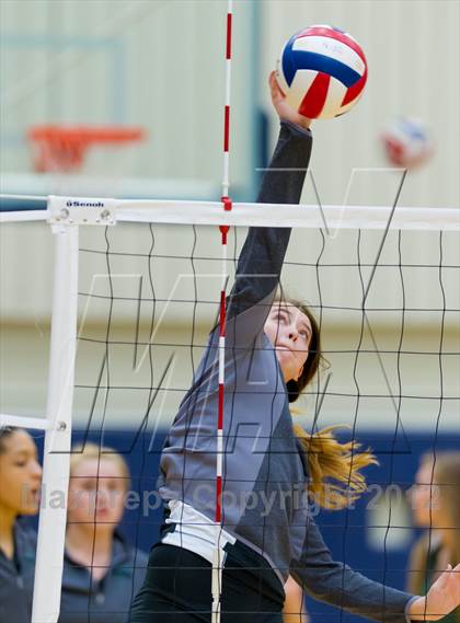 Thumbnail 3 in Boerne-Champion @ Cedar Park (UIL 4A Final Region 4) photogallery.