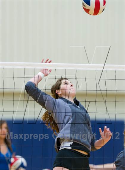Thumbnail 3 in Boerne-Champion @ Cedar Park (UIL 4A Final Region 4) photogallery.