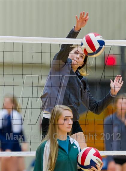 Thumbnail 3 in Boerne-Champion @ Cedar Park (UIL 4A Final Region 4) photogallery.