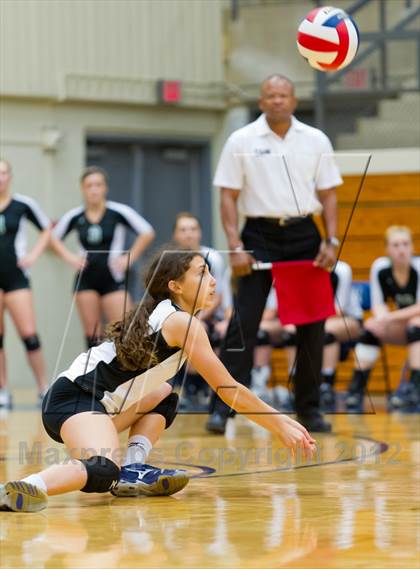 Thumbnail 2 in Boerne-Champion @ Cedar Park (UIL 4A Final Region 4) photogallery.