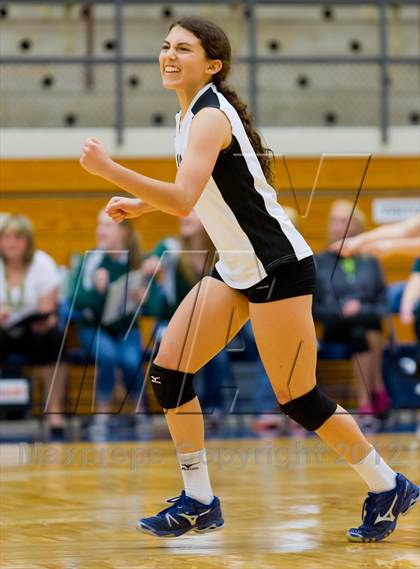 Thumbnail 3 in Boerne-Champion @ Cedar Park (UIL 4A Final Region 4) photogallery.
