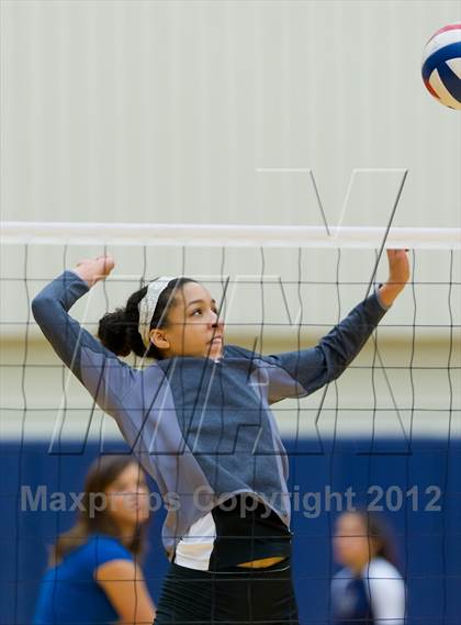 Thumbnail 3 in Boerne-Champion @ Cedar Park (UIL 4A Final Region 4) photogallery.