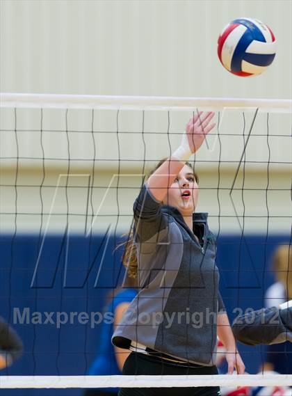 Thumbnail 2 in Boerne-Champion @ Cedar Park (UIL 4A Final Region 4) photogallery.