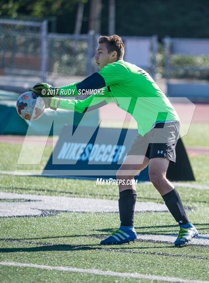 Thumbnail 3 in El Toro vs. Harvard-Westlake (SoCal High School National Showcase) photogallery.