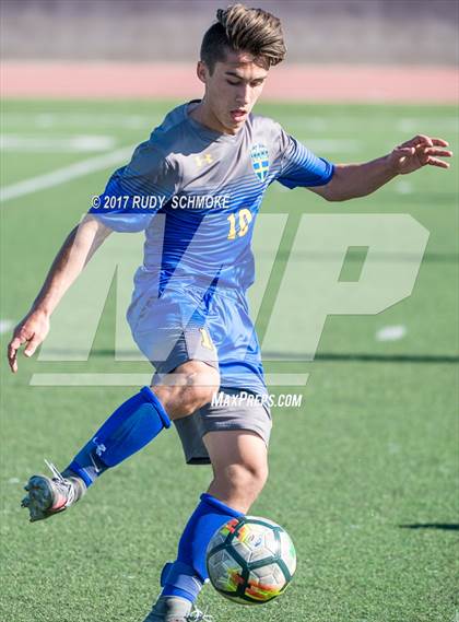 Thumbnail 3 in El Toro vs. Harvard-Westlake (SoCal High School National Showcase) photogallery.