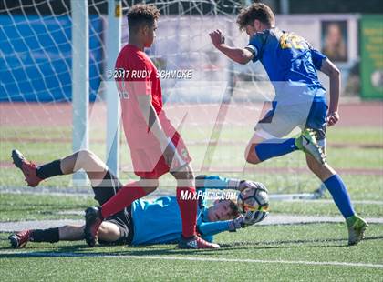Thumbnail 2 in El Toro vs. Harvard-Westlake (SoCal High School National Showcase) photogallery.