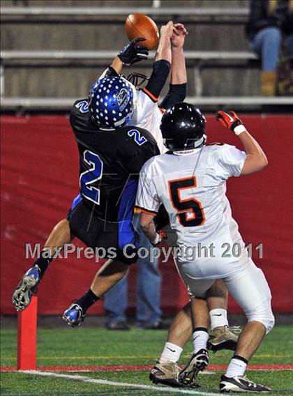 Thumbnail 2 in John Glenn vs. Babylon (Section 11 Division 4 Final) photogallery.