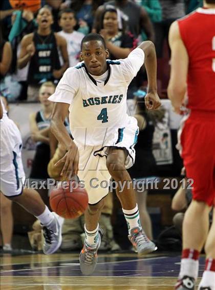 Thumbnail 3 in Sheldon vs. Mater Dei (CIF State D1 Final) photogallery.