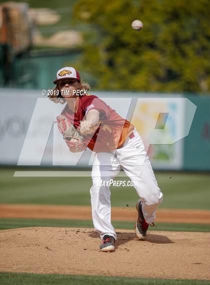 Thumbnail 1 in Costa Mesa vs. Estancia photogallery.