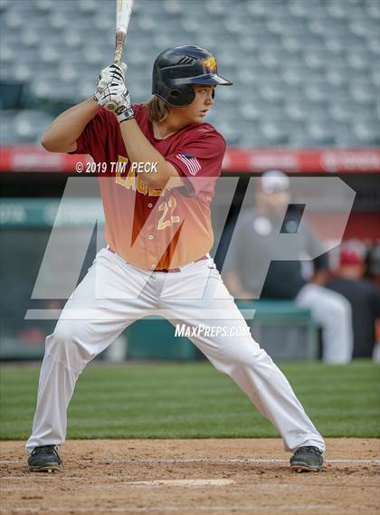 Thumbnail 3 in Costa Mesa vs. Estancia photogallery.