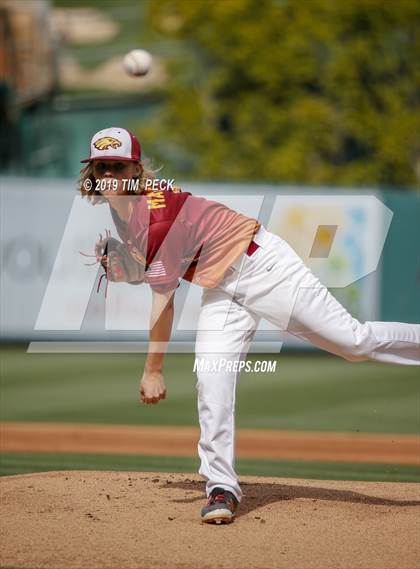 Thumbnail 3 in Costa Mesa vs. Estancia photogallery.