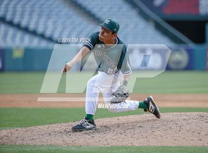 Thumbnail 3 in Costa Mesa vs. Estancia photogallery.