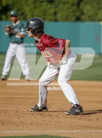 Thumbnail 3 in Costa Mesa vs. Estancia photogallery.
