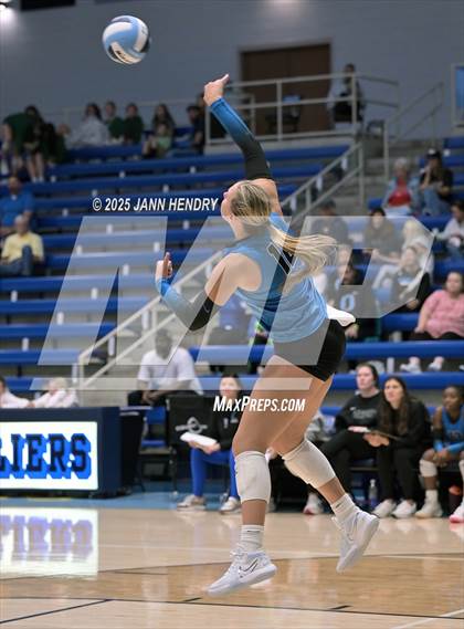 Thumbnail 3 in North Myrtle Beach vs Oceanside Collegiate Academy (Dorman Tournament of Champions) photogallery.