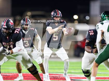 Thumbnail 2 in Lake Highlands vs. Prosper (UIL 6A Football Area Playoff) photogallery.