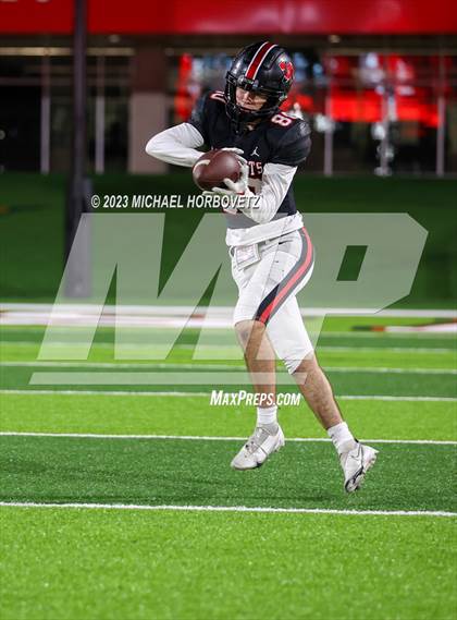 Thumbnail 2 in Lake Highlands vs. Prosper (UIL 6A Football Area Playoff) photogallery.
