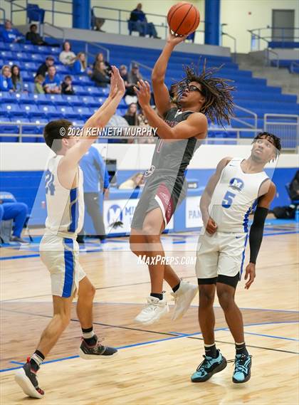 Thumbnail 1 in Midlothian vs Ennis photogallery.