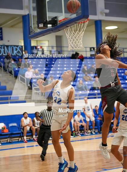 Thumbnail 3 in Midlothian vs Ennis photogallery.
