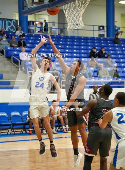 Thumbnail 3 in Midlothian vs Ennis photogallery.