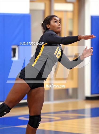 Thumbnail 2 in East Hampton vs. East Windsor (CIAC Class S Second Round) photogallery.