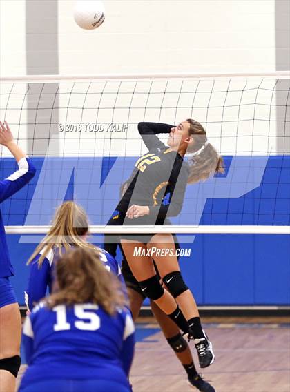 Thumbnail 3 in East Hampton vs. East Windsor (CIAC Class S Second Round) photogallery.