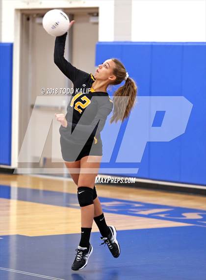 Thumbnail 1 in East Hampton vs. East Windsor (CIAC Class S Second Round) photogallery.