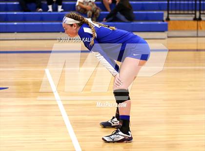 Thumbnail 3 in East Hampton vs. East Windsor (CIAC Class S Second Round) photogallery.