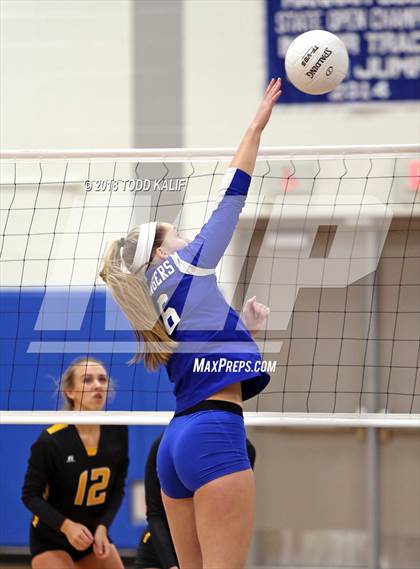 Thumbnail 2 in East Hampton vs. East Windsor (CIAC Class S Second Round) photogallery.