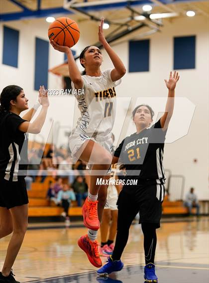 Thumbnail 3 in Yuba City @ Inderkum photogallery.